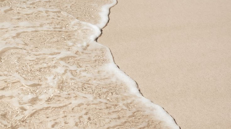 Empoderamiento y Elegancia: Trajes de Baño con Espíritu Peruano