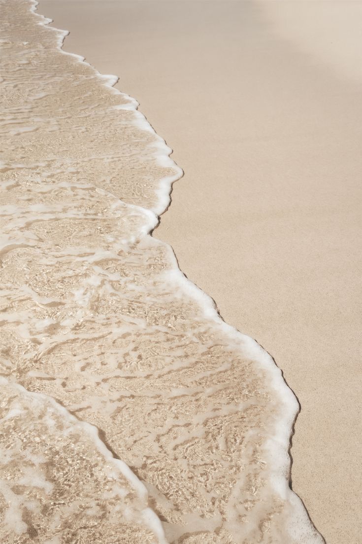 Empoderamiento y Elegancia: Trajes de Baño con Espíritu Peruano